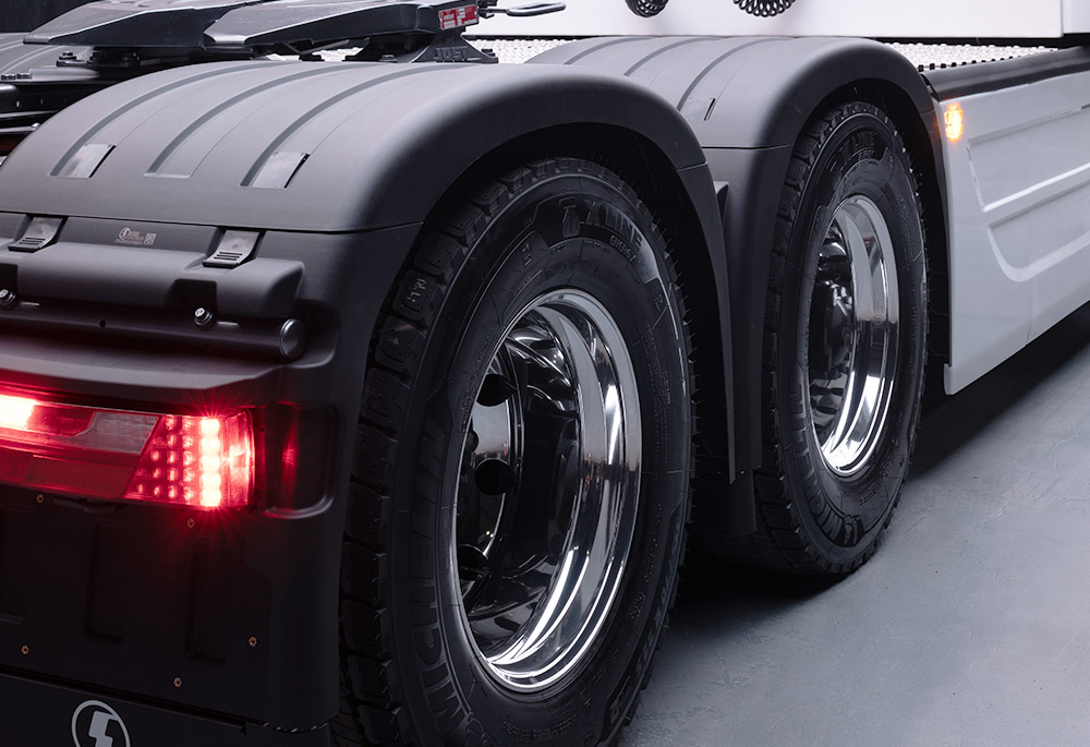 Customized tread design