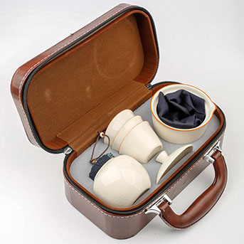 Travel tea set
